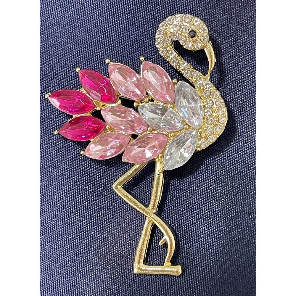 NWOT Flamingo Brooch Lapel Pin Gold Toned Pink Glass Rhinestone Clear Crystal